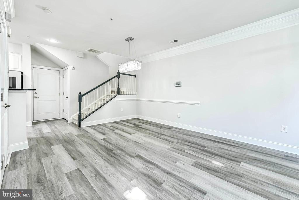 15158 Kentshire Dr in Leesylvania, VA - Building Photo