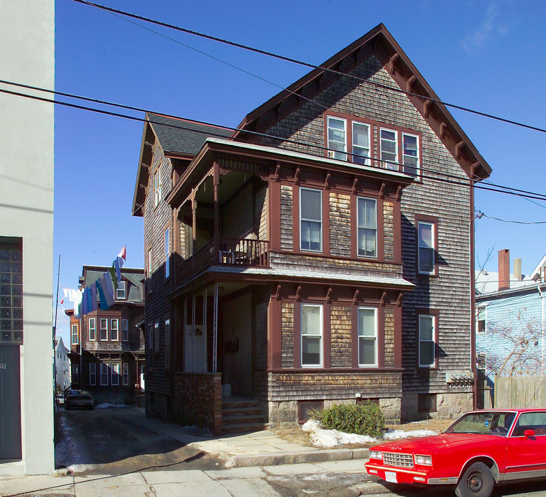 187-189 Ridge St in Fall River, MA - Building Photo