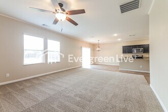 425 Stone Creek Blvd in Glenn Heights, TX - Building Photo - Building Photo