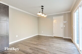 1007 Carpathian Dr in Lake St. Louis, MO - Foto de edificio - Building Photo