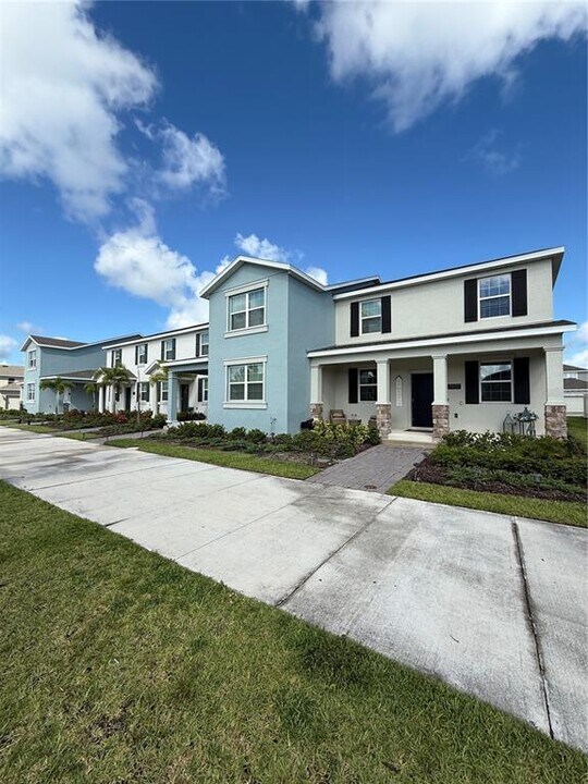 1900 Tohoqua Blvd in Kissimmee, FL - Building Photo