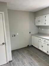 2906 Corpus Christi St, Unit 2 in Laredo, TX - Building Photo - Building Photo