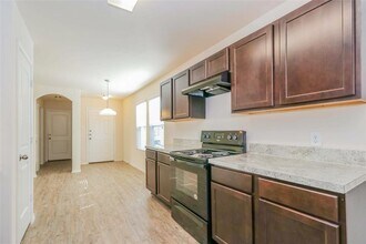 436 Upper Creek Dr in Willis, TX - Building Photo - Building Photo