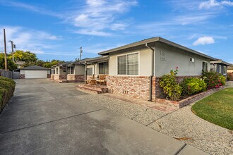 2379 Hart Ave in Santa Clara, CA - Building Photo - Building Photo