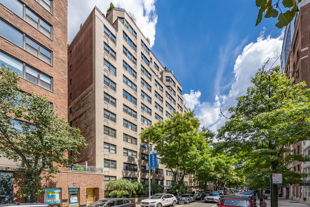 Dover House in New York, NY - Foto de edificio