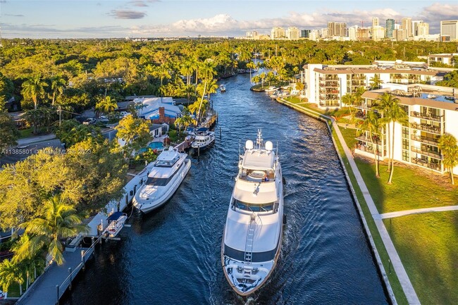 1030 SW 14th Terrace in Fort Lauderdale, FL - Building Photo - Building Photo