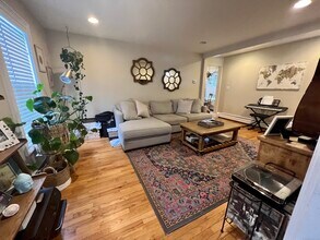 30 Thorpe St in Fairfield, CT - Building Photo - Building Photo
