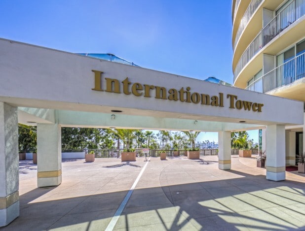 property at 700 E Ocean Blvd