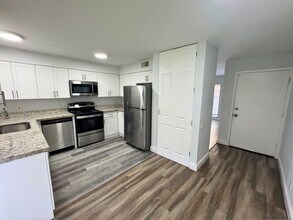 4501 Treehouse Ln in Tamarac, FL - Building Photo - Building Photo