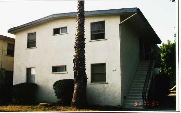 717 Sunset Ave in San Gabriel, CA - Foto de edificio - Building Photo