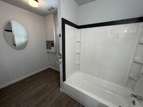 1606 Glenview Ave in Danville, IL - Foto de edificio - Building Photo