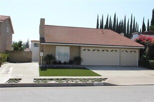 19423 Stefani Ave in Cerritos, CA - Building Photo