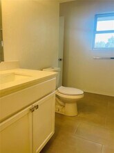 1929 Meeker Dr in The Village, OK - Building Photo - Building Photo