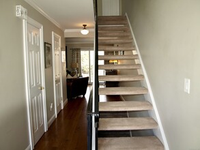 44 Cerretta St in Stamford, CT - Building Photo - Building Photo
