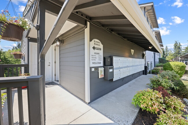 Scandia Knolls in Poulsbo, WA - Foto de edificio - Building Photo