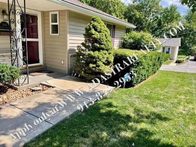 5141 Nieman Rd in Shawnee, KS - Building Photo - Building Photo