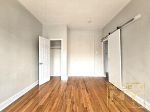 30-58-58 34th St in Queens, NY - Building Photo - Building Photo
