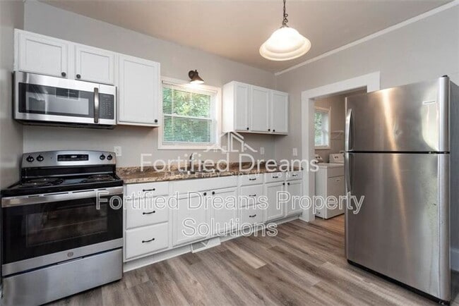 712 Englewood St in Greensboro, NC - Building Photo - Building Photo