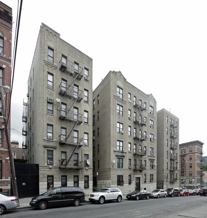 Aurora Apartments in Bronx, NY - Building Photo