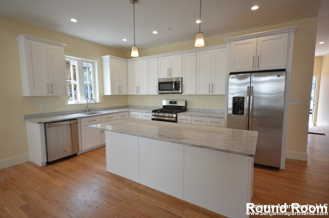7 Sparhawk St, Unit 11