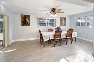 120 Park Ln E in Hypoluxo, FL - Building Photo - Building Photo