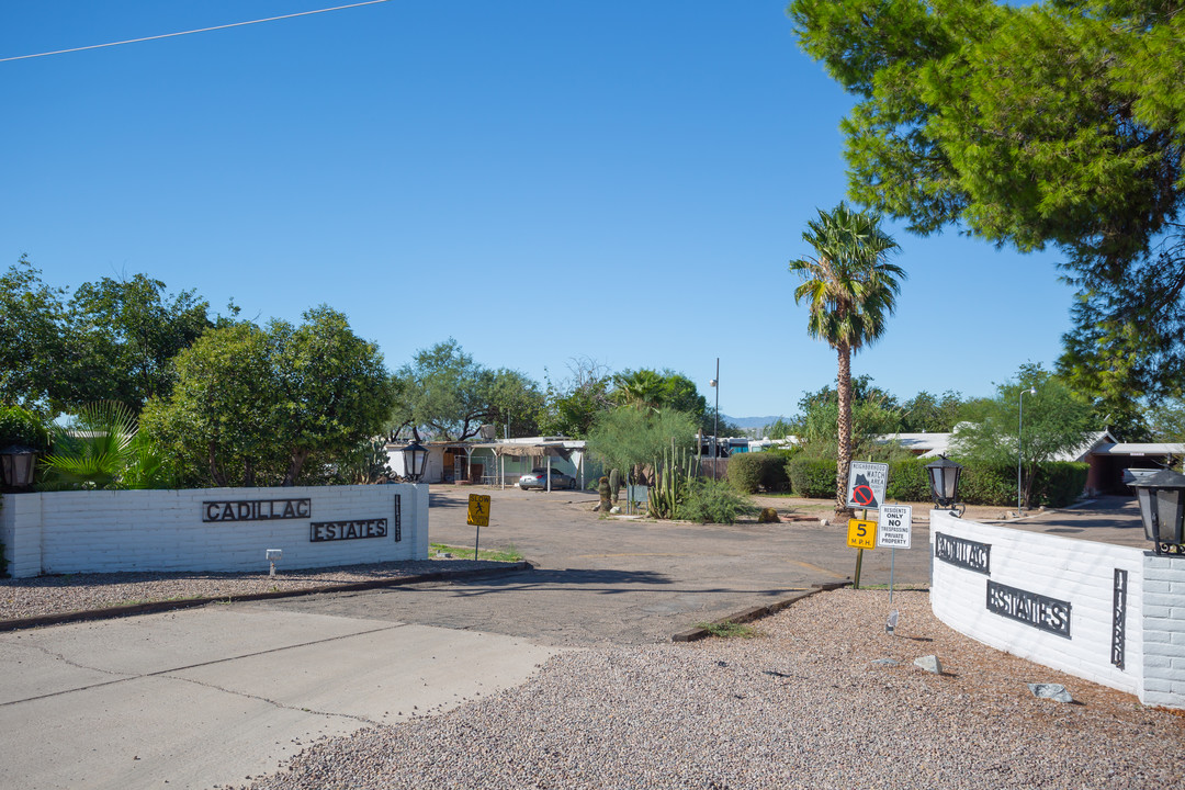 Cadillac Estates in Tucson, AZ - Building Photo