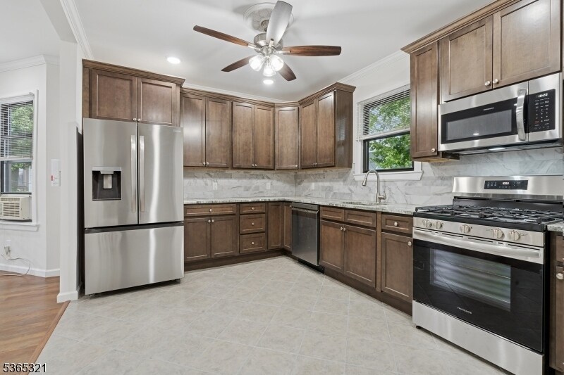 350 Arlington Ave in Jersey City, NJ - Building Photo