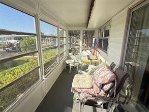 205 Andover Pl N in Sun City Center, FL - Building Photo - Building Photo