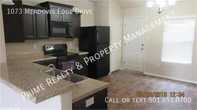 1073 Meadows Edge Dr in Alexander, AR - Building Photo - Building Photo