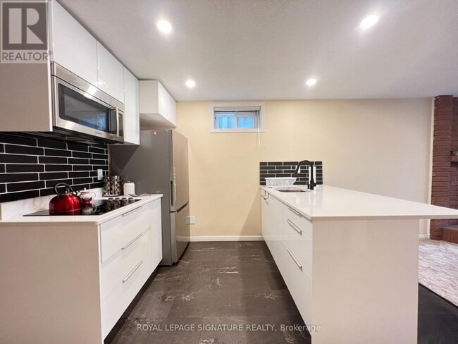 property at 12 Tanglewood Trail