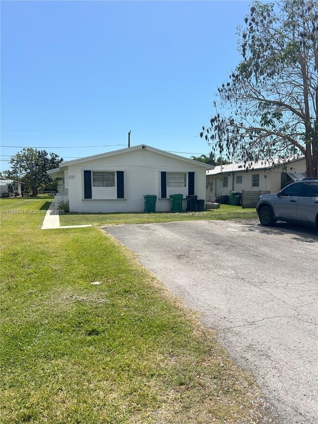 25421 SW 107th Ct-Unit -25421 in Homestead, FL - Building Photo - Building Photo