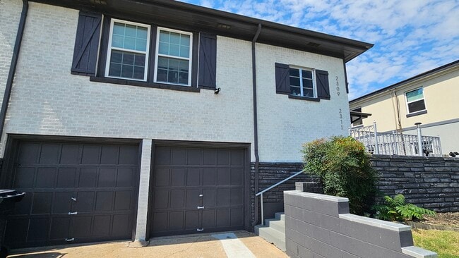 2311 N Gatewood Ave in Oklahoma City, OK - Foto de edificio - Building Photo