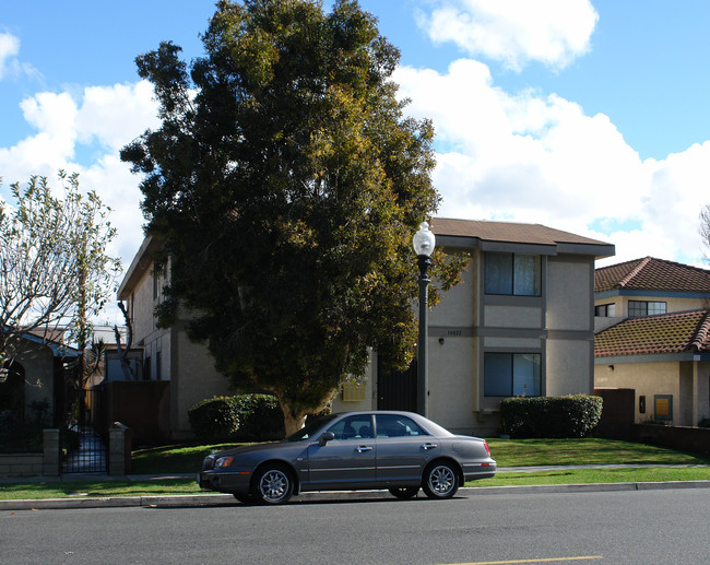 10822-10828 Oak St in Los Alamitos, CA - Building Photo - Building Photo