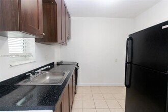 1840 Fillmore St, Unit 3 in Hollywood, FL - Foto de edificio - Building Photo