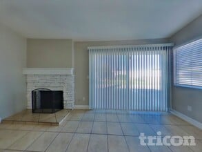14353 Victor Dr, Unit 00-2308 in Moreno Valley, CA - Building Photo - Building Photo