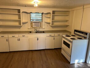 814 N 25th St in Van Buren, AR - Building Photo - Building Photo