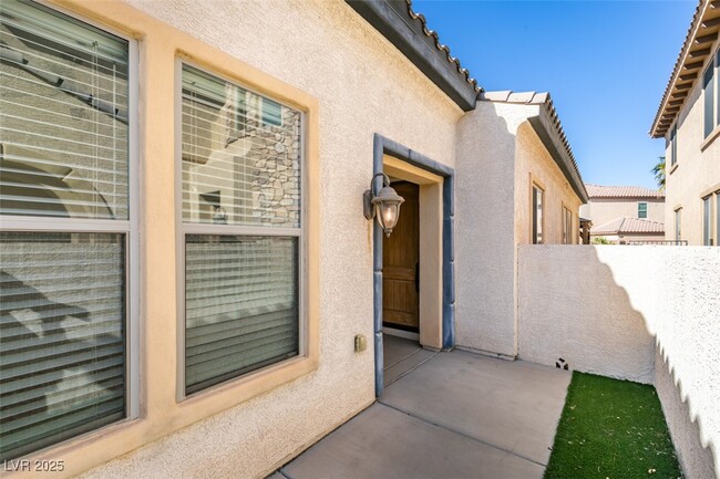 property at 280 Via Di Citta Dr