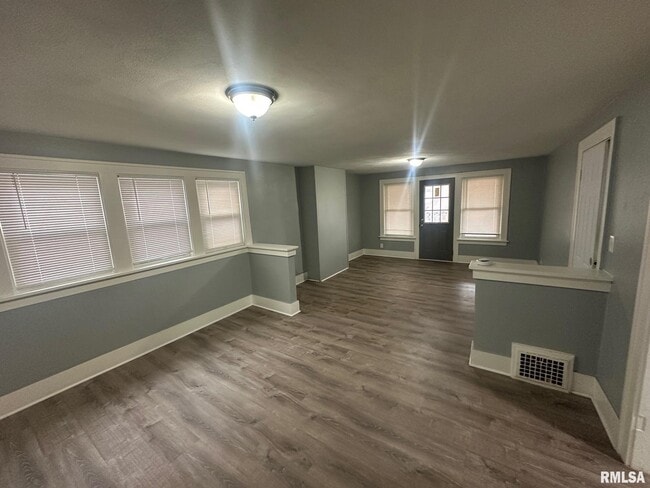 1220 N Frink St in Peoria, IL - Building Photo - Building Photo