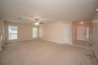 2223 Shady Pine Dr in Conroe, TX - Building Photo - Building Photo