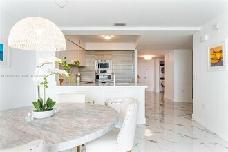 330 Sunny Isles Blvd, Unit 5-1904 in Sunny Isles Beach, FL - Building Photo - Building Photo