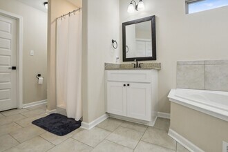 659 Douglas Andrew Ave in Gonzales, LA - Building Photo - Building Photo