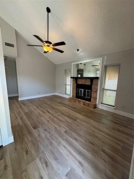 418 S Las Vegas Trail in White Settlement, TX - Building Photo