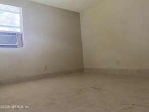 3139 Cecelia St in Jacksonville, FL - Foto de edificio - Building Photo