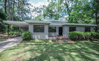 194 Meridianna Dr in Tallahassee, FL - Building Photo