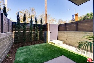 456 S Venice Blvd in Los Angeles, CA - Building Photo - Building Photo