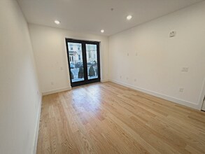 56 Cottage St in Jersey City, NJ - Foto de edificio - Building Photo