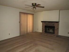 3675 Sunnyside Ave in Clovis, CA - Building Photo - Building Photo