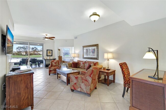 6821 Ascot Dr in Naples, FL - Foto de edificio - Building Photo