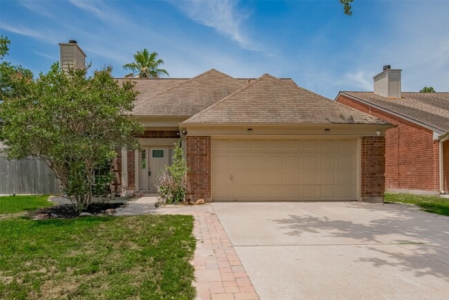 property at 9911 Villa Verde Dr