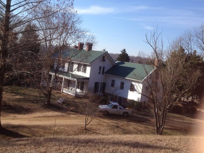 property at 7220 Chapel Point Rd